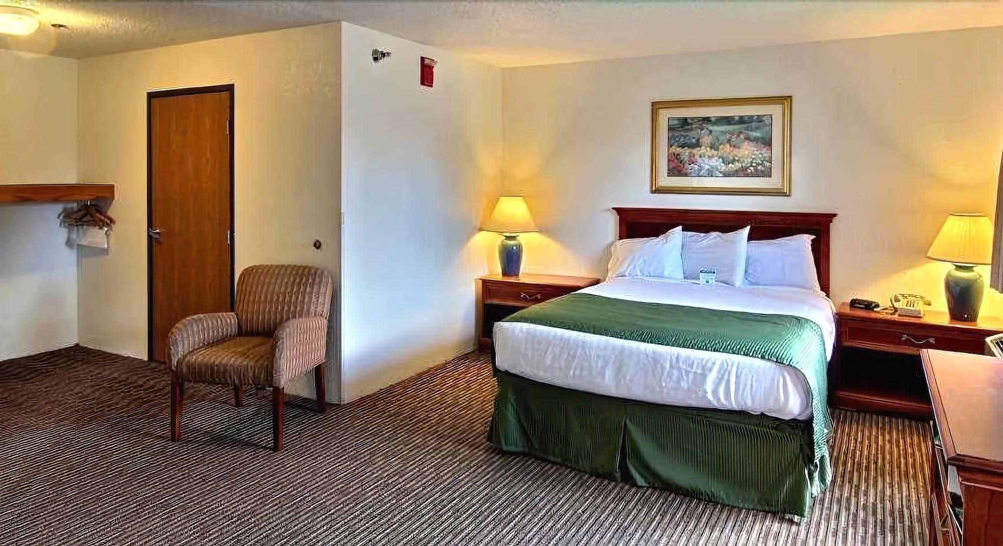 Days Inn & Suites By Wyndham Traverse City Room photo